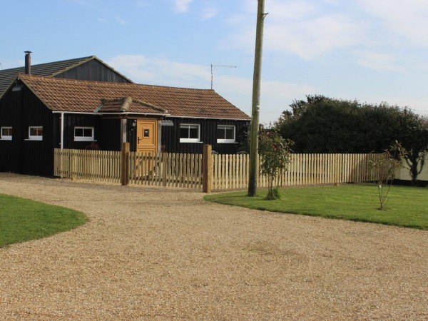 Dairy Cottage Romantic Retreat In Hampshire Sleeps 2 Log Burner