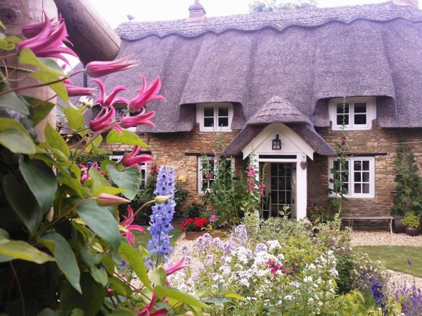 Little Thatch Holiday Cottage In Rutland Sleeps 5 Log Burner Wifi