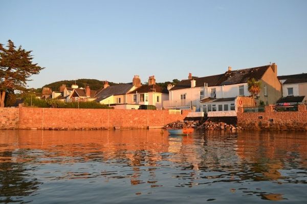 The Rosary Waterside Holiday Cottage In Devon Sleeps 7 Pub Nearby