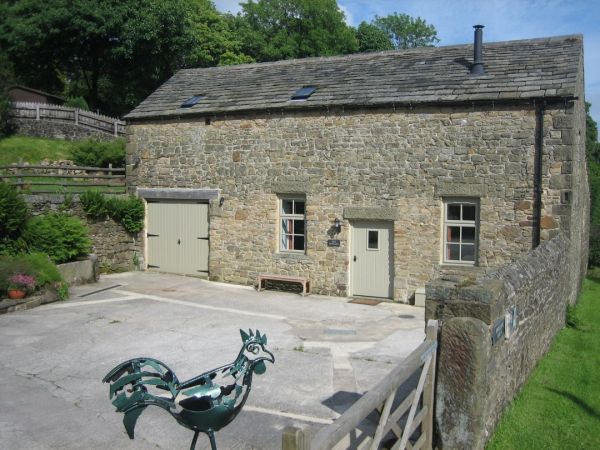 The Hayloft Holiday Cottage In The Peak District Sleeps 6 Log