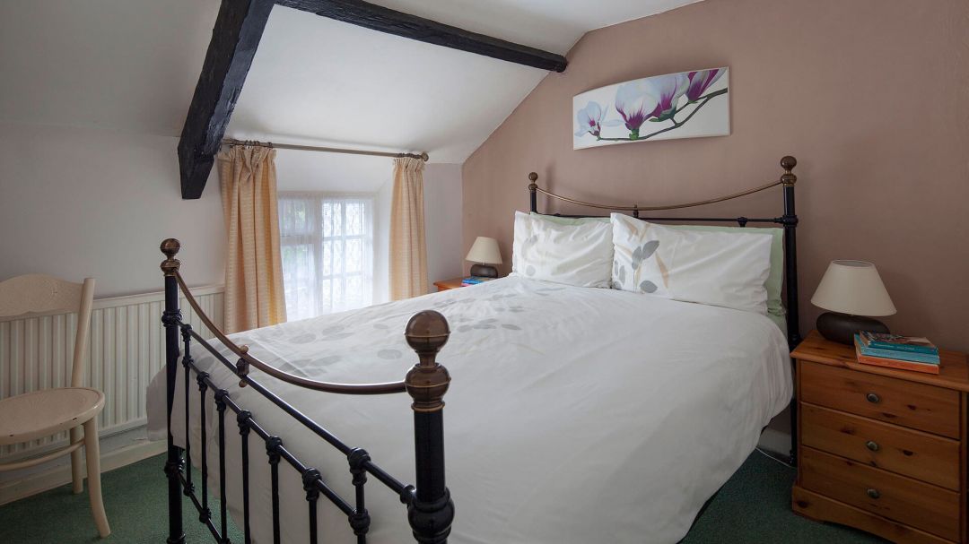 Bramley Cottage, Dog Friendly Rental in Cornwall, Sleeps 6, Games Room