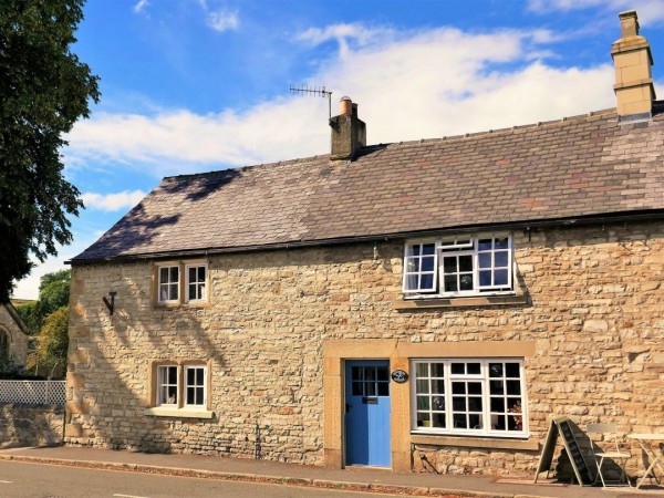 Catherine Cottage, Dog Friendly Retreat in The Peak District, Sleeps 4